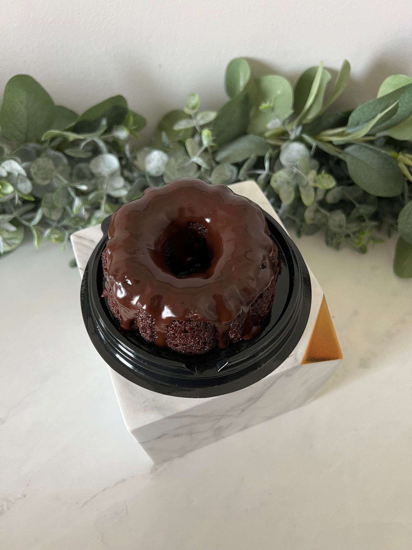 12-Mini Bundt Cake