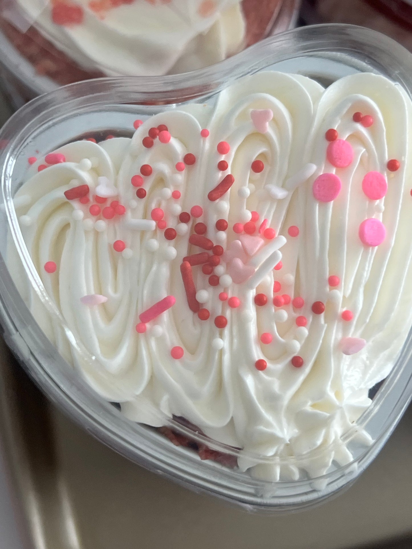 12-Heart Tin Cake 5oz